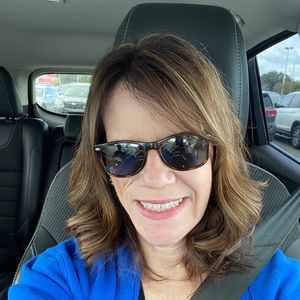 Meet your Posher, Christine